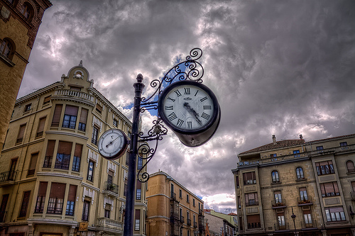 How's the weather doing? – ¿Qué hace el tiempo? León (Spain) HDR